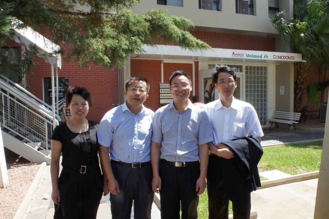 2012年拜访爱科客户-2012 Visit to AGCO Clients.jpg